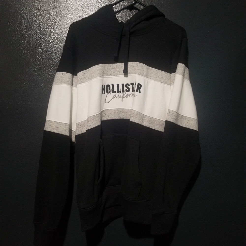 Hollister sweater